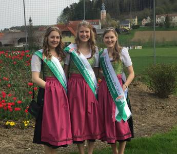 Die Blumenhoheiten beim Tulpenfest 2018 in Edelsbach (C) Gemeinde Edelsbach
