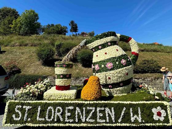 Blumenwagen St. Lorenzen (C) Steirische Blumenstraße