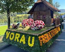 Blumenwagen Vorau (C) Steirische Blumenstraße