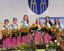 alte  und neue Blumenhoheiten (C) Steirische Blumenstraße
